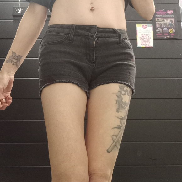 OOAK custom Resident Evil Umbrella Corp bloody shorts! Rage gear! - Picture 8 of 12